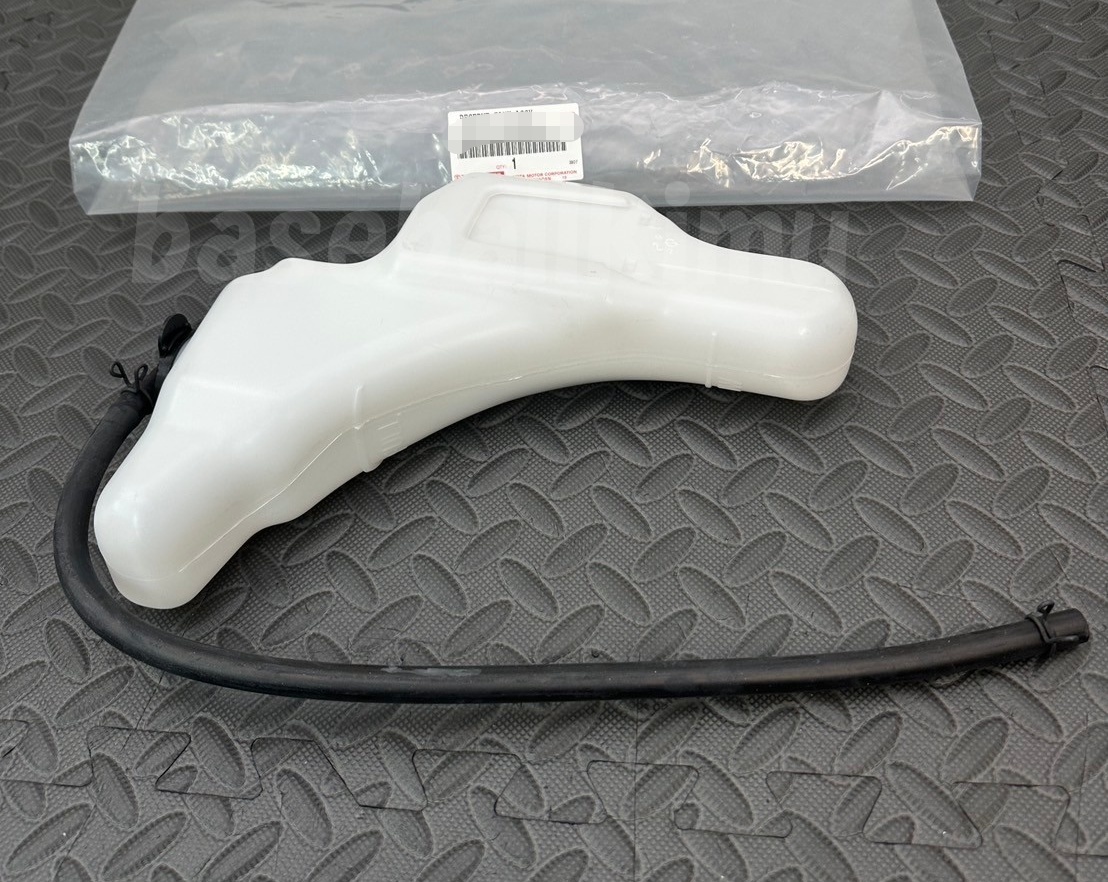 ■新品■トヨタ 純正 AE95G スプリンターカリブ ラジエター リザーブタンクASSY 流用に拍卖