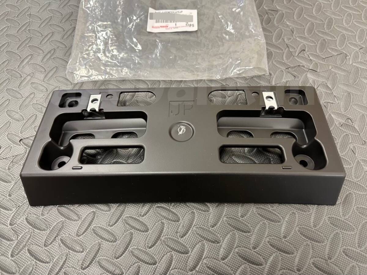 ■新品■トヨタ純正 86 ZN6 フロント ライセンス プレートブラケット ハチロク拍卖