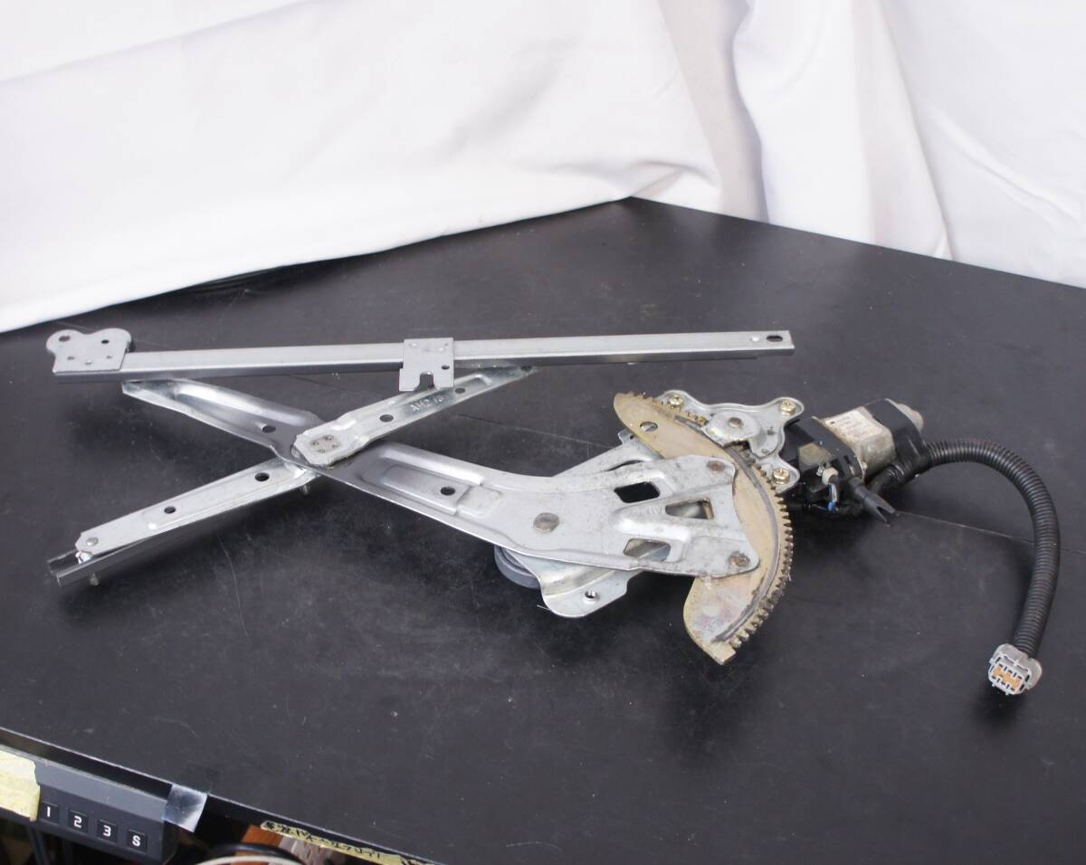 動作OK フロント 運転席側 パワーウィンドウレギュレーター HY34 前期 300VIP セドリック外し 右 モーター MY34他 参考 80720-AH210@10696s拍卖
