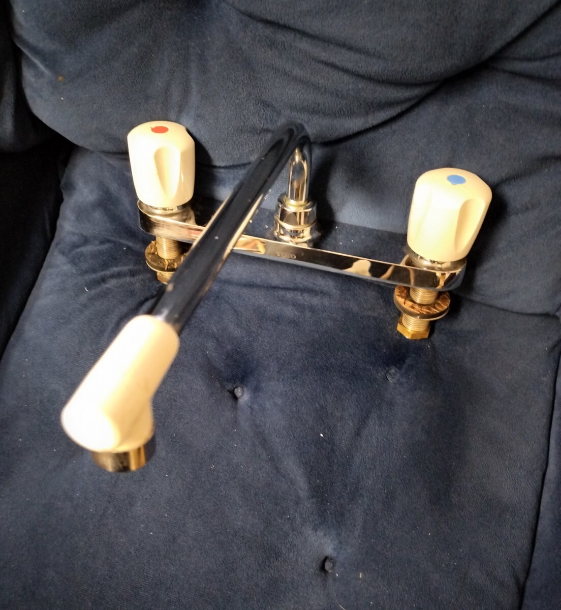 TOTO 2ハンドル 混合水栓 台所用 キッチン 蛇口 リフォーム DIY 格安 中古 神奈川 横浜 鶴見 直接引き取り可能拍卖