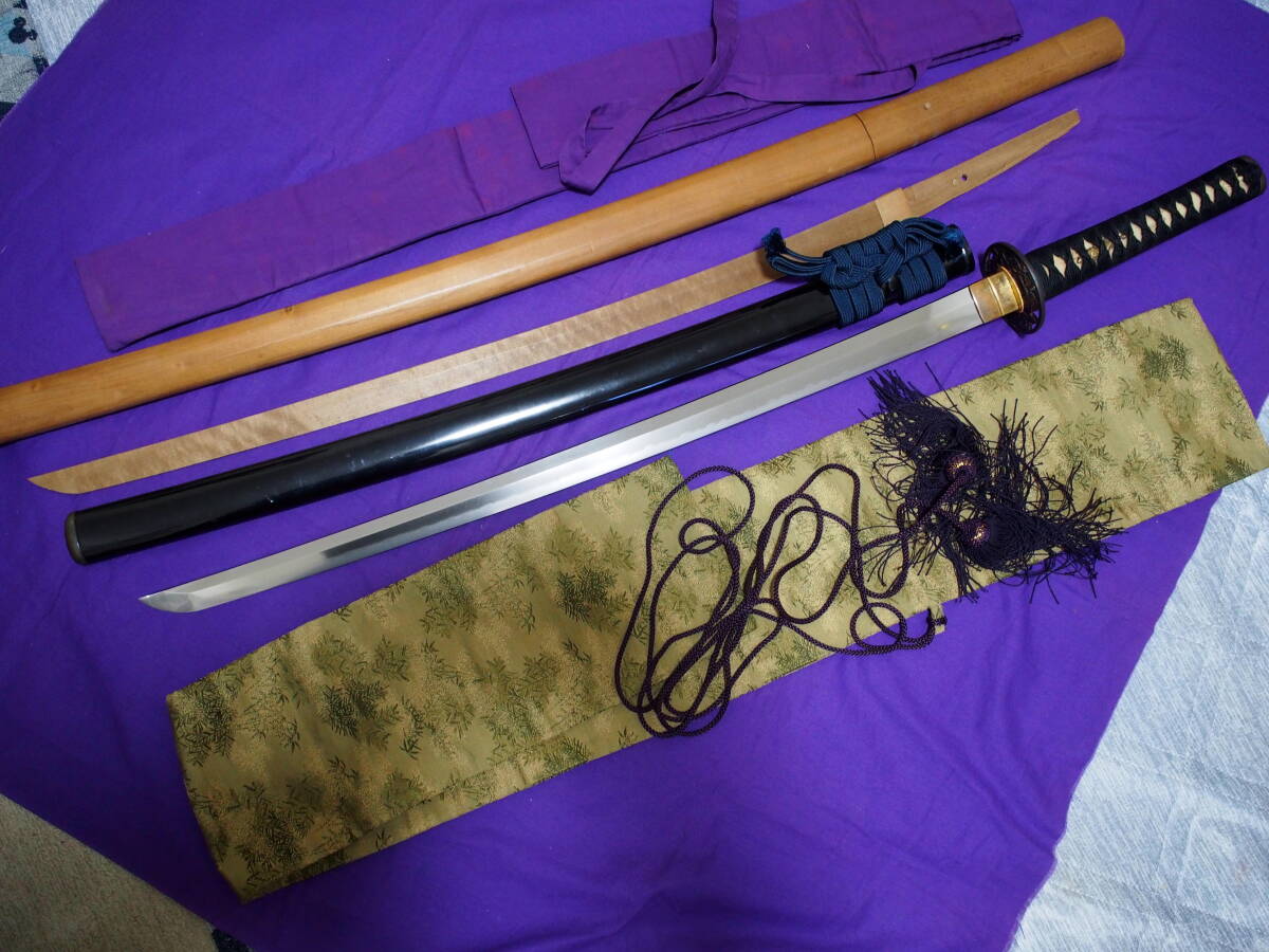 保存刀剣(佐州住藤原正幸)日本刀、拵え・白鞘・つなぎ・替え柄2個・刀袋・日本刀剣保存協会鑑定書付き拍卖