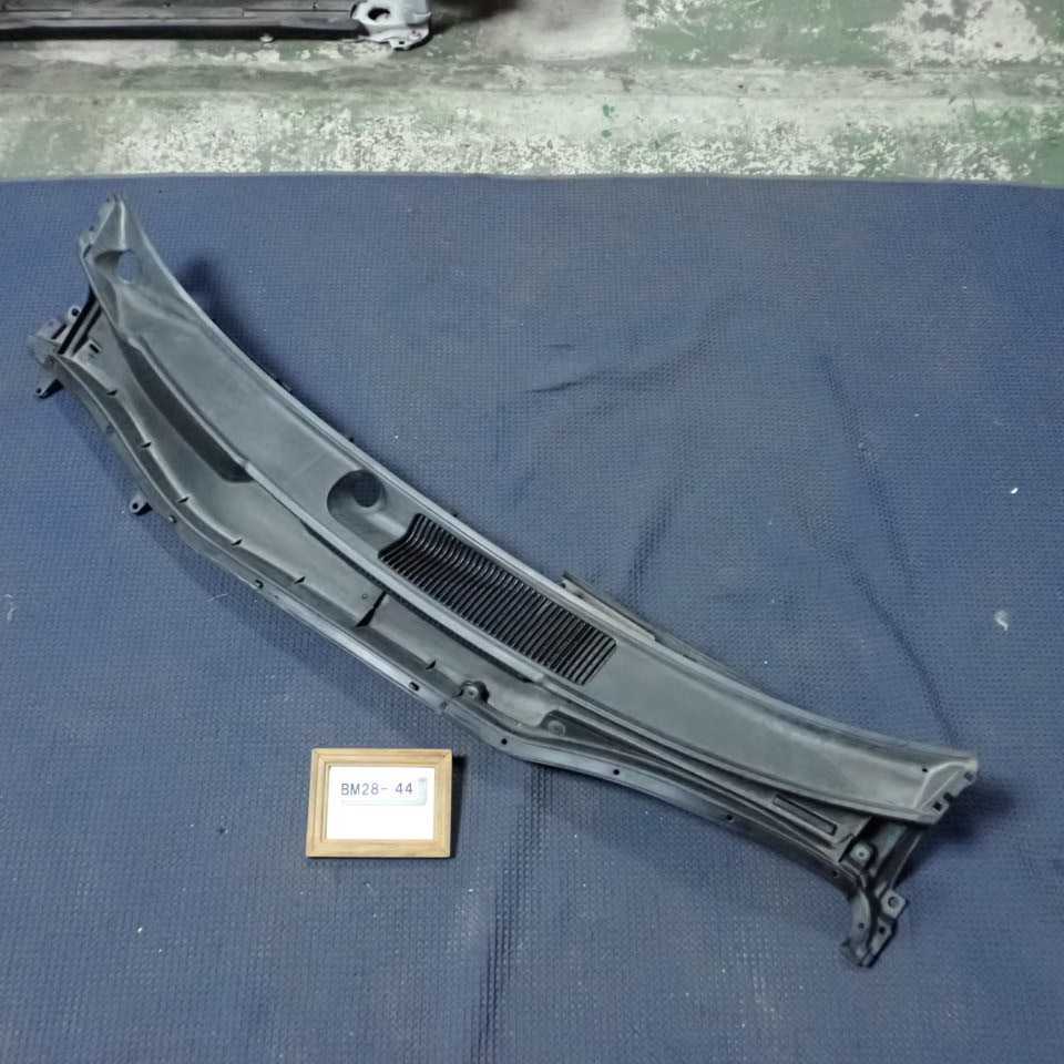 平成22年 レクサス IS250 バージョンF GSE20 中期 純正 カウルトップパネル ワイパー下カバー 中古 即決拍卖