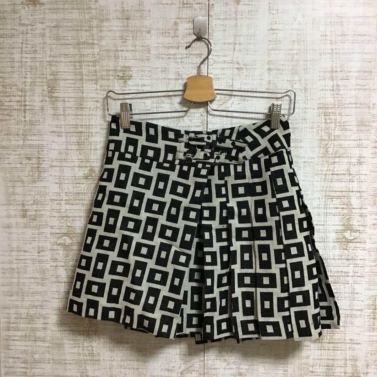 A610◇GRACE CONTINENTAL|グレース コンチネンタル ショートパンツ 黒×白 サイズS拍卖