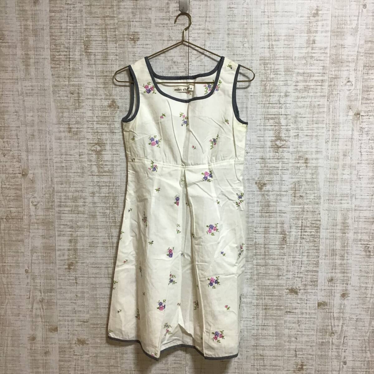 A610◇miss chloe|ミスクロ ノースリーブワンピース 白 サイズM拍卖