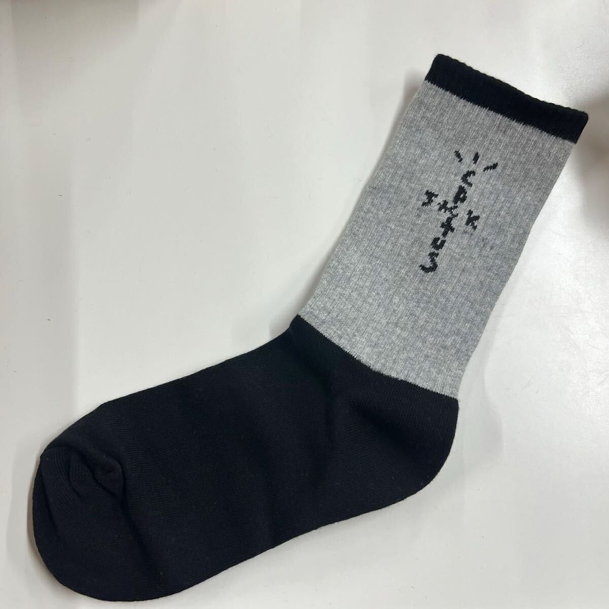 新品travis scott cactusjack 靴下 ソックス トラヴィス カクタスジャック ブラック×グレー拍卖