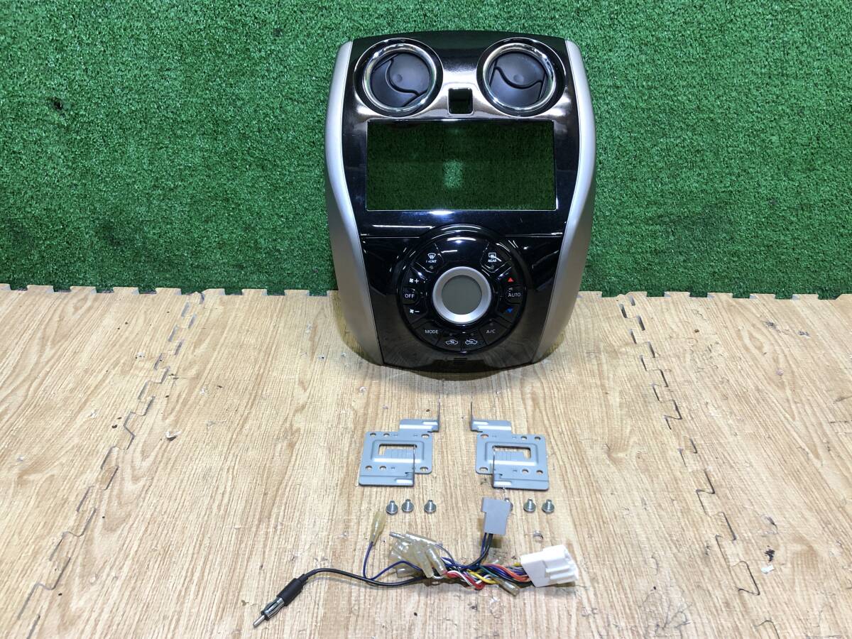 ★日産 ノート★ オーディオパネル(取付ステー・カプラー付き)エアコンスイッチ ナビパネル コンソールスイッチ 管22000 拍卖