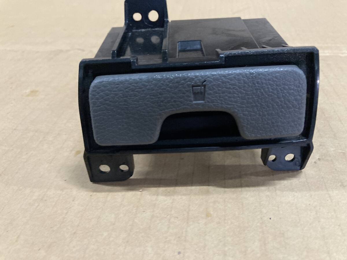 ★日産 ADバン エキスパート(H24)★VY12 ドリンクホルダー カップホルダー 管53060拍卖