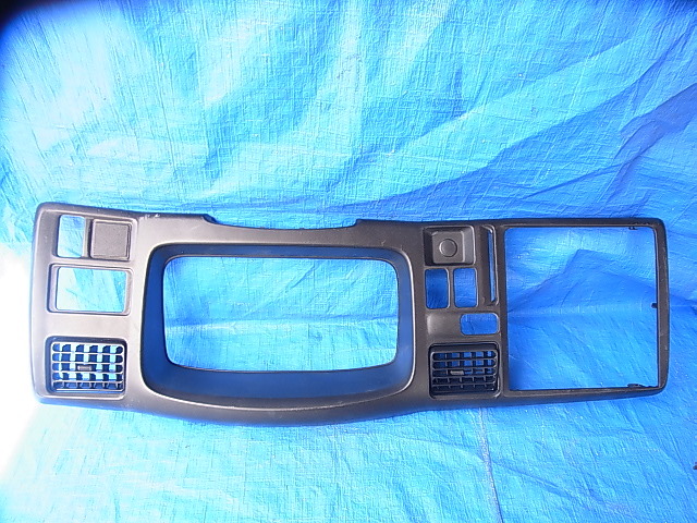 タイタン ダッシュ KR-SYF6T SY54L SY54T SY56L SY56T SYE4T SYE6T SYF4L センターパネル メーターパネル オーディオパネル 管M0301-67拍卖