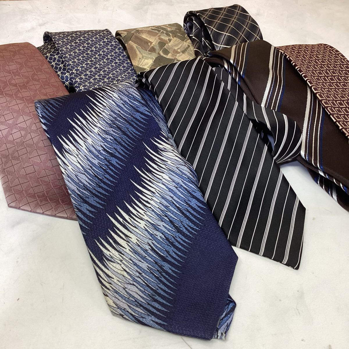 ネクタイ 8本セット カルバンクライン ミチコロンドンコシノ 西陣織 COMMECAISM 高級紋織 NINARICCI HIROKOKOSHINO (ち-68拍卖
