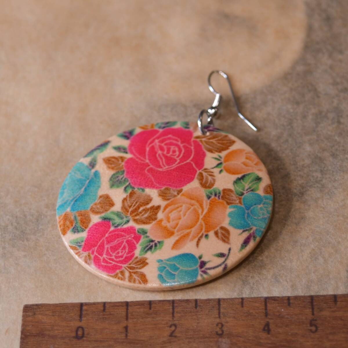 TS587 ピアス 木製 かわいい 花柄 ナチュラル オールシーズン 送料込拍卖