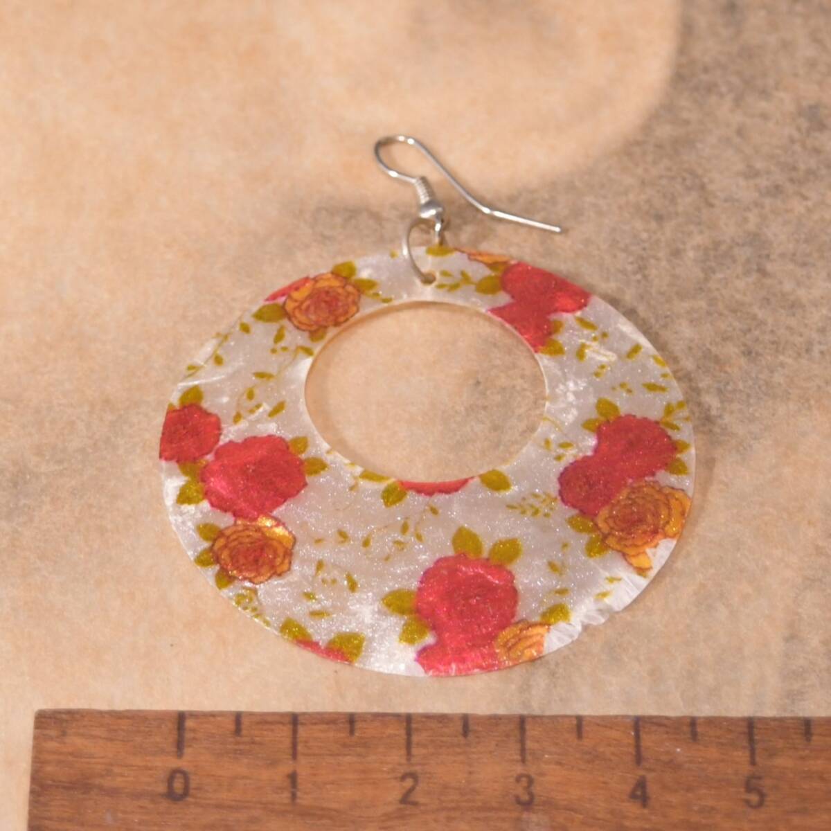 TS601 ピアス シェル 花柄 カピスシェル 貝 送料込拍卖