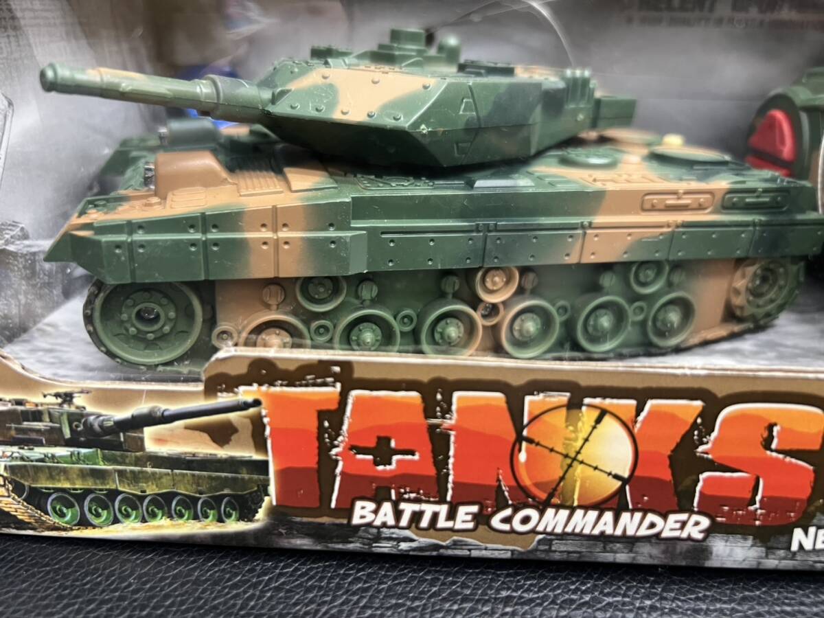 #3470N 未開封【TANKS ミリタリーラジコン タンク 戦車 BATTLE COMMADER】ラジオコントロール リモコン付 迷彩柄 軍用 コレクション拍卖