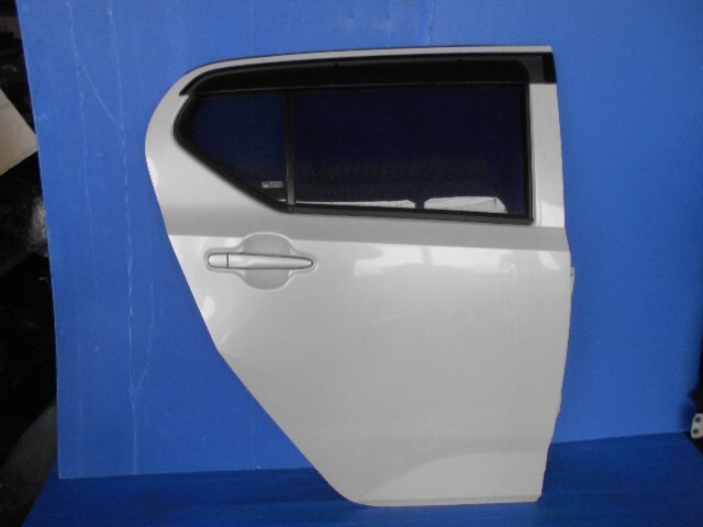 903189 トヨタ ピクシスエポック LA350A リヤドア右拍卖