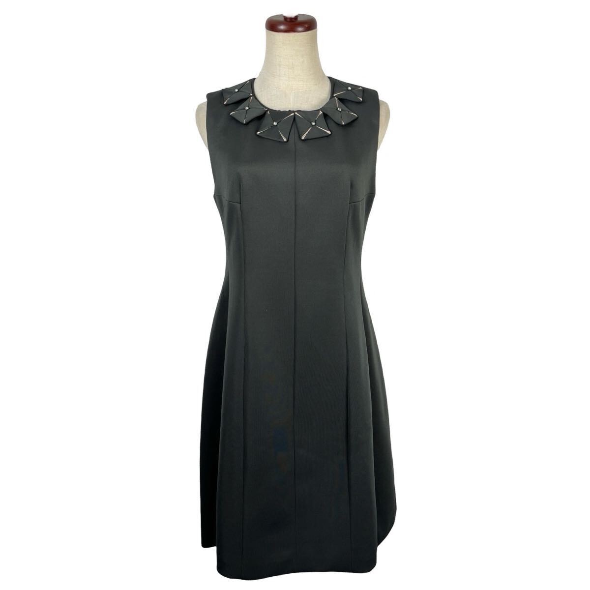 美品 PAOLA FRANI パオラフラーニ レディース 首元デザイン ノースリーブワンピース ドレス 44拍卖