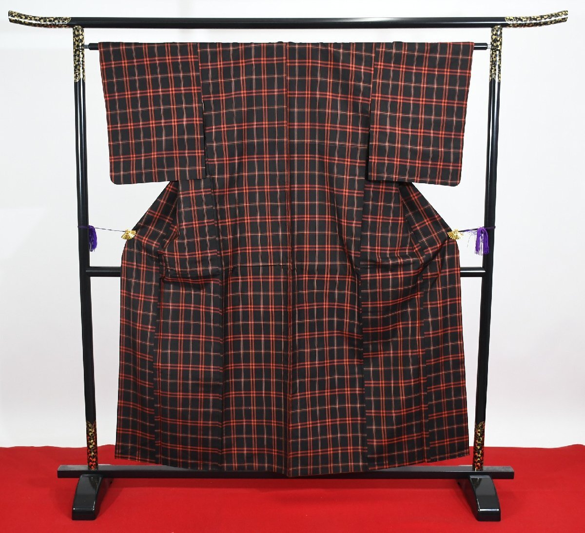 大島紬 黒赤チェック柄 身丈151cm 裄丈63cm ★着物 pb-3328 桜庭呉服店拍卖