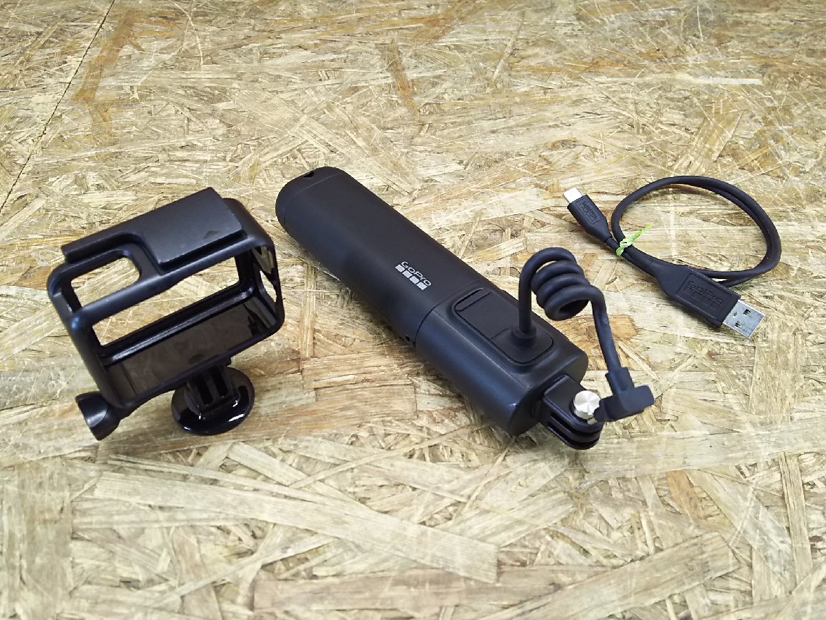 ◎【通電のみ確認】GoPro ACVT1 Volta バッテリーグリップ / 三脚 / リモートコントローラー デジタルカメラアクセサリー 現状品◎Z-2307拍卖