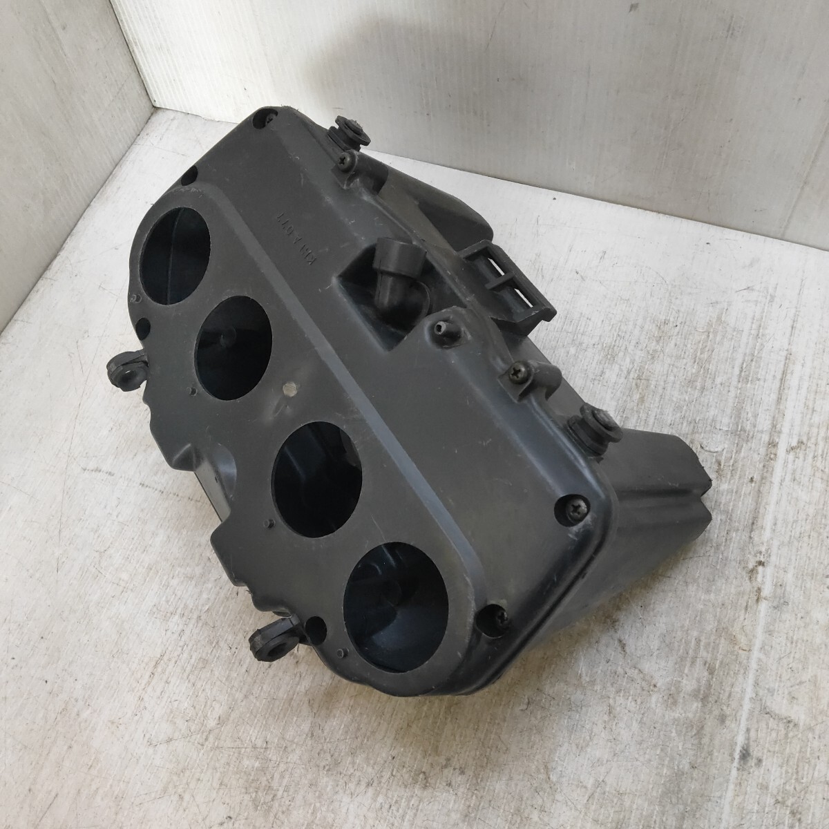 【0824-294】カワサキ ゼファー750? ZR750C エアクリーナーボックス 100拍卖