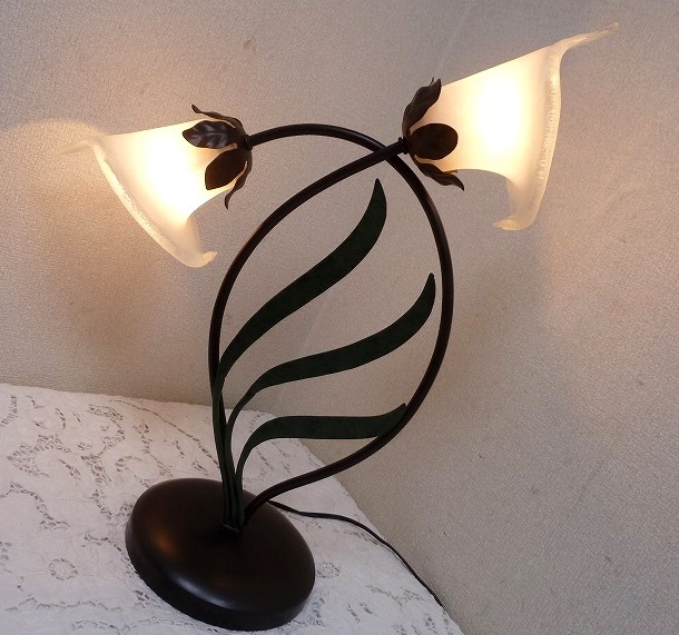 (☆BM)テーブルスタンド 2灯 花 カラー 高さ55.5㎝ ガラス 卓上照明 ナイトスタンド エレガント ランプ フラワー お洒落拍卖