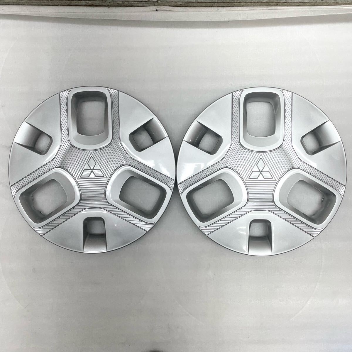 新車外し.極上美品☆MITSUBISHI 三菱純正☆デリカミニ☆14インチ 純正ホイールキャップ☆2枚set拍卖