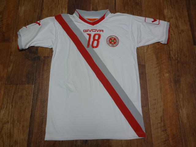 マルタ代表 正規品 選手用 ユニフォーム シャツ Sサイズ #18 中古拍卖