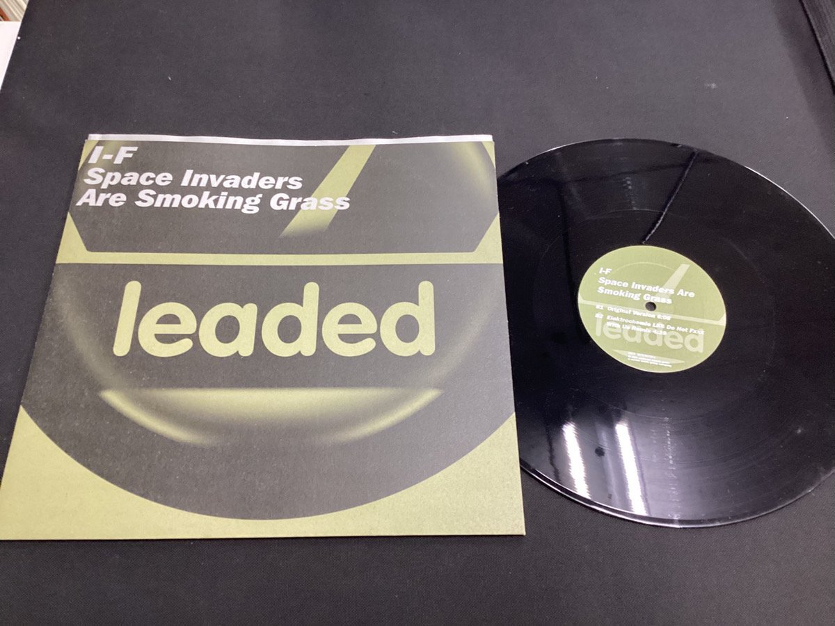◆日 K 0305 【273】leaded 1-F Space Invaders Are Smoking Grass 8573-86759-0 レコード-定形外拍卖