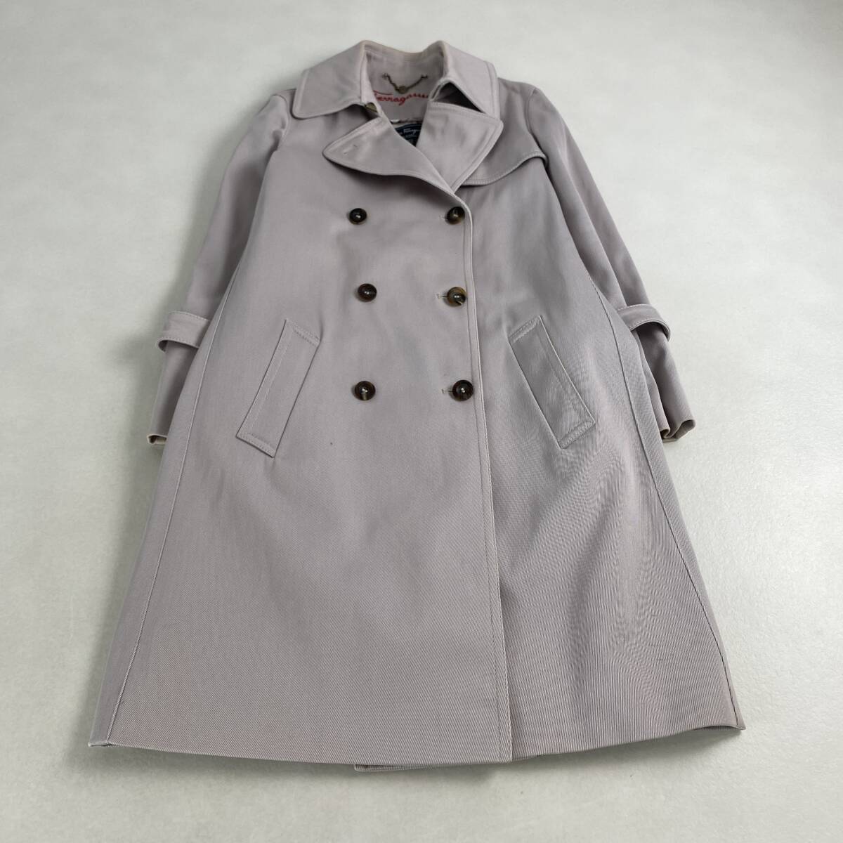 サルヴァトーレフェラガモ トレンチコート ロゴ刺しゅう ピンクベージュ 40 L相当拍卖