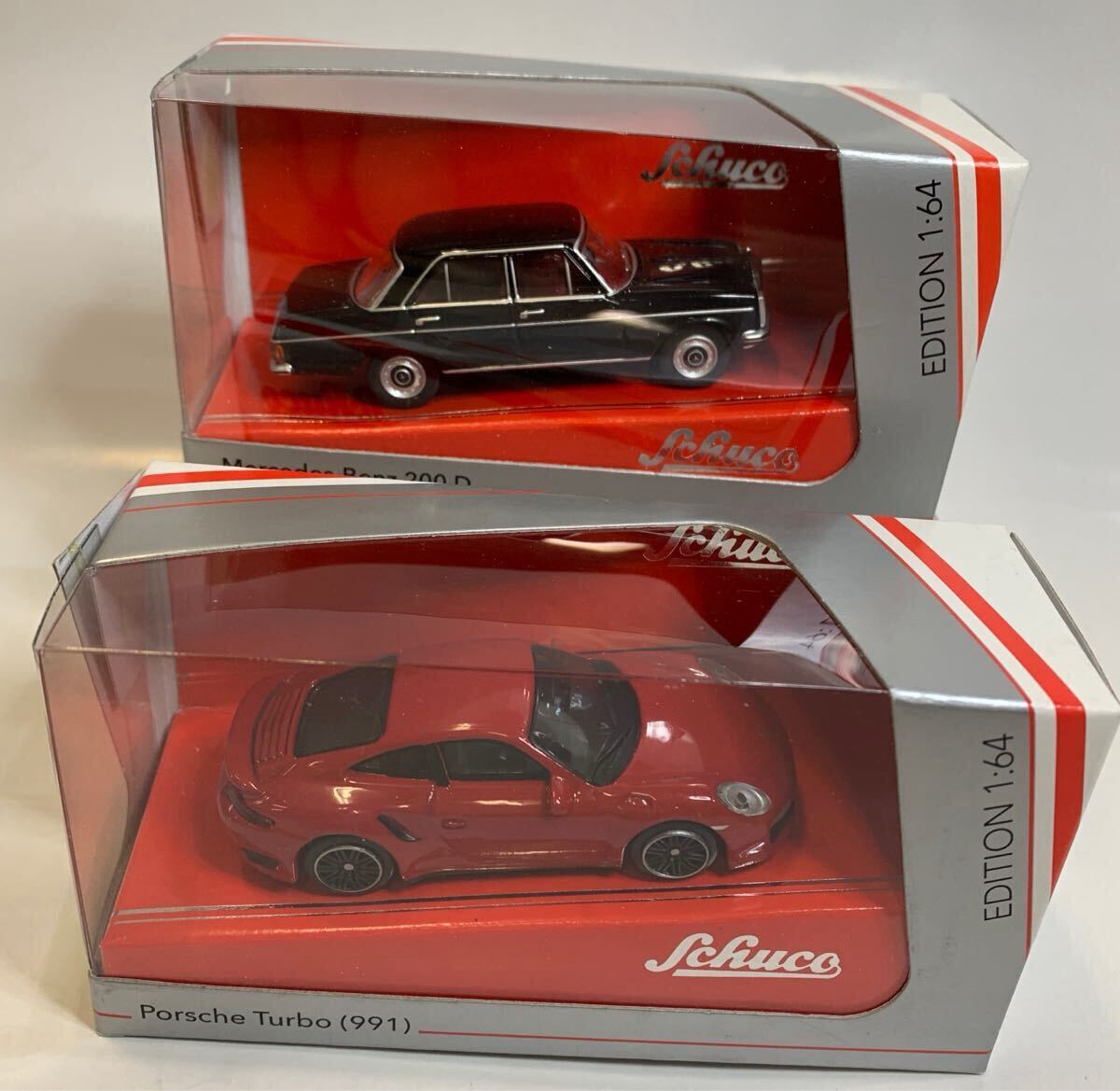 schuco シュコー1/64 ★Mercedes Benz 200D Black ★Porsche Turbo (991) Red 計2点拍卖