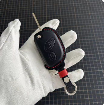 マセラティ クアトロポルテ ギブリ レヴァンテ グラントゥーリズモ グランカブリオ 3ボタン キーカバー拍卖