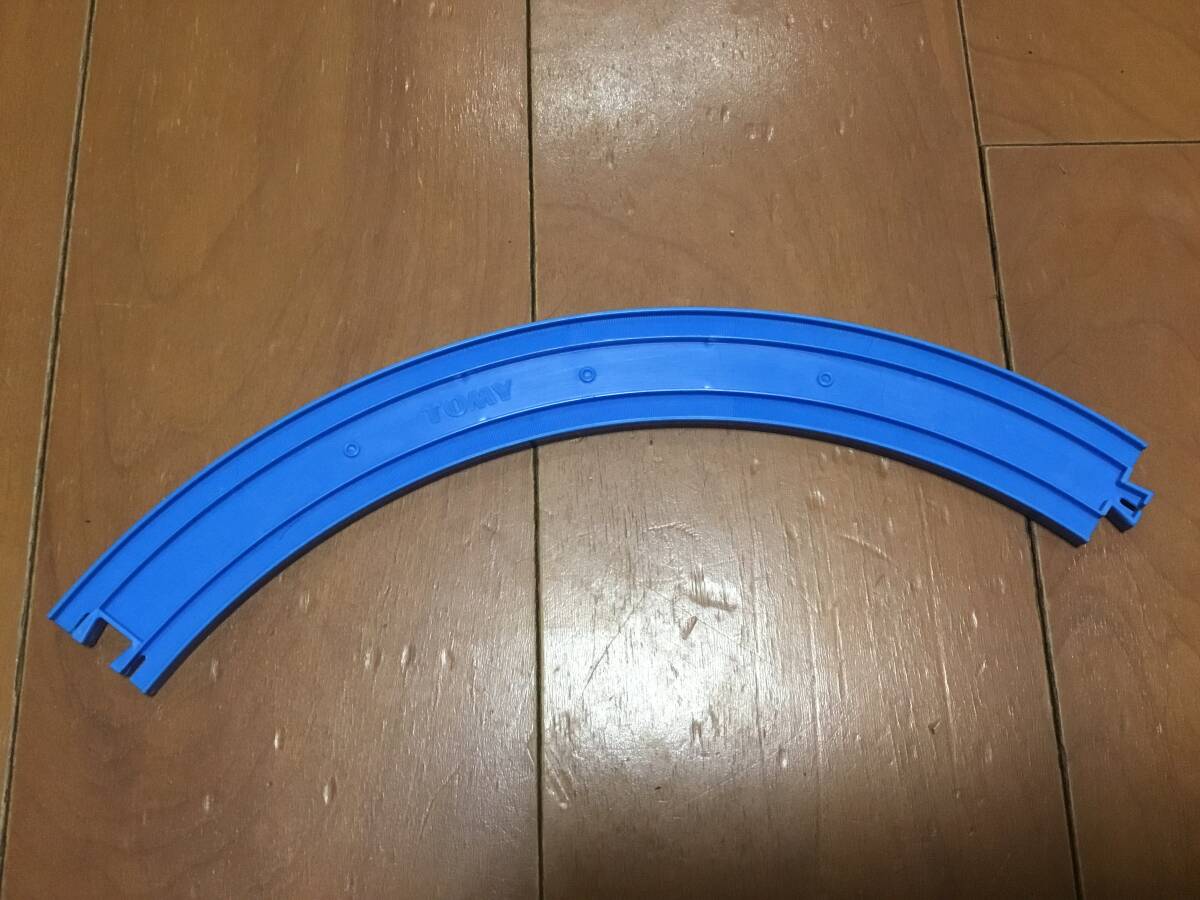 ◆TOMY ロゴ入り プラレール◆R-21 2倍曲線レール◆レール部品 他にも大量出品中◆トミー◆きかんしゃトーマス◆拍卖