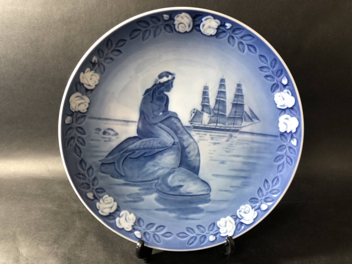 西洋食器 ROYAL COPENHAGEEN ロイヤルコペンハーゲン 1985年 径18cm 皿 薔薇の冠の人魚 イヤープレート 西洋雑貨拍卖