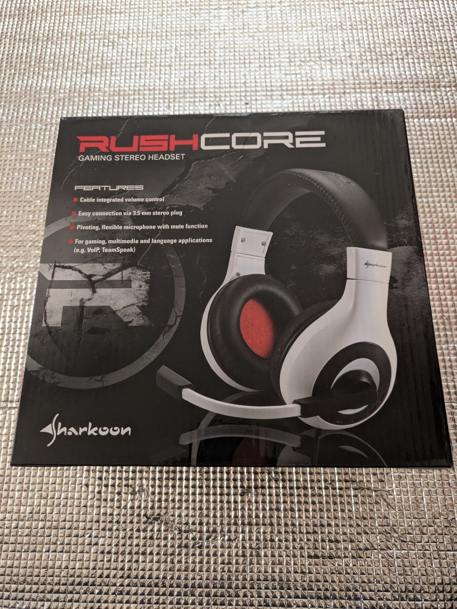 Sharkoon ヘッドセット RUSH CORE と Sharkoon X-Rest Pro ヘッドホンスタンドともに未開封拍卖