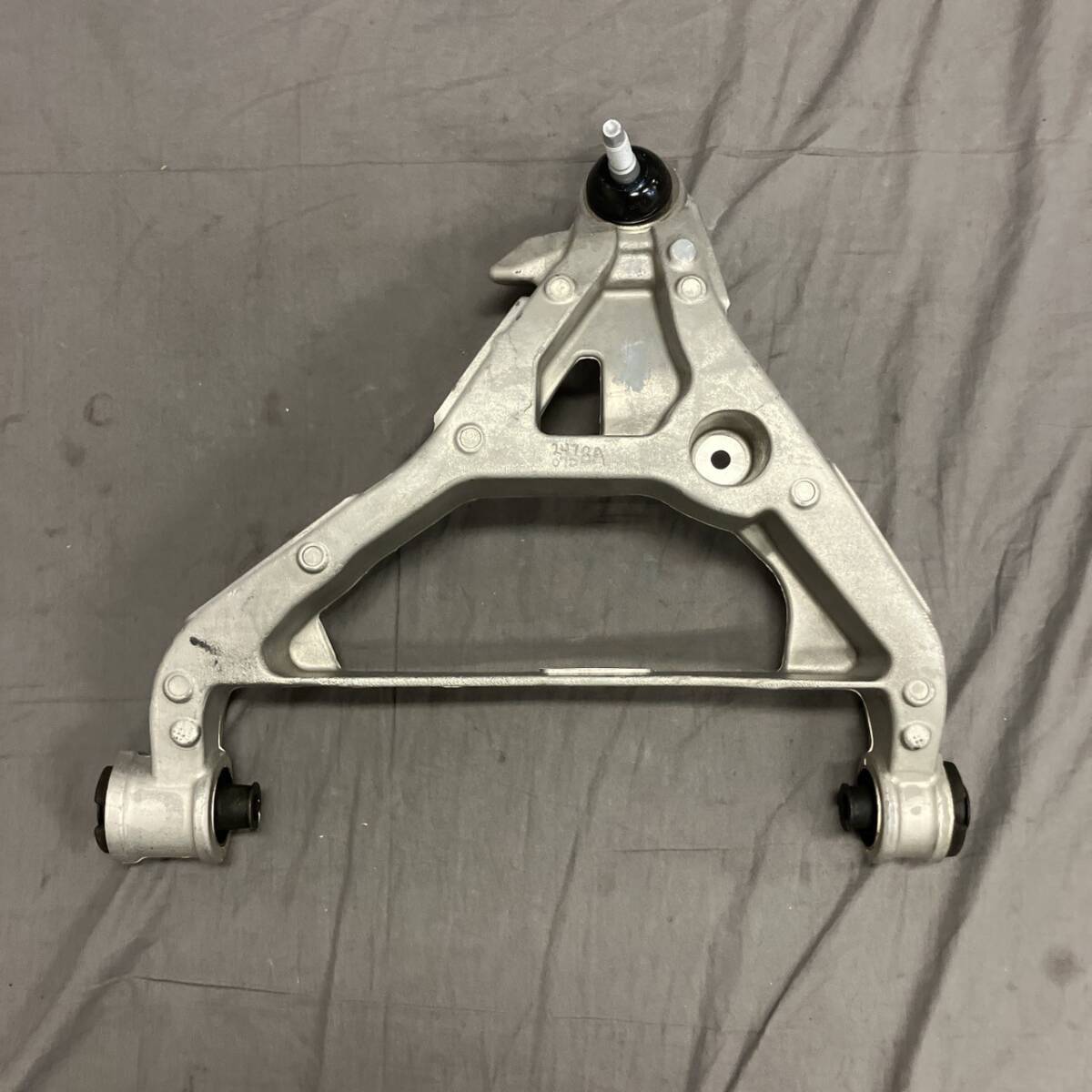 フォード S-323 ◎ 未使用品 Ford コントロール アーム & ボール ジョイント アセンブリ 6L1Z-3079-BA エクスペディション リンカーン拍卖