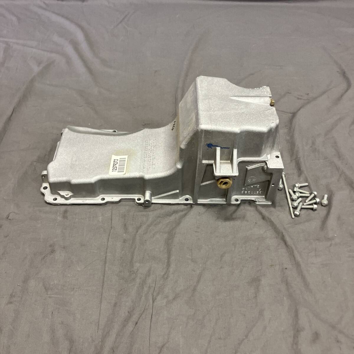 ゼネラルモーターズ S-368 ◎ 保管品 GM オイル パン 12579273 キャデラック エスカレード シボレー エクスプレス GMC シエラ ハマー 交換拍卖