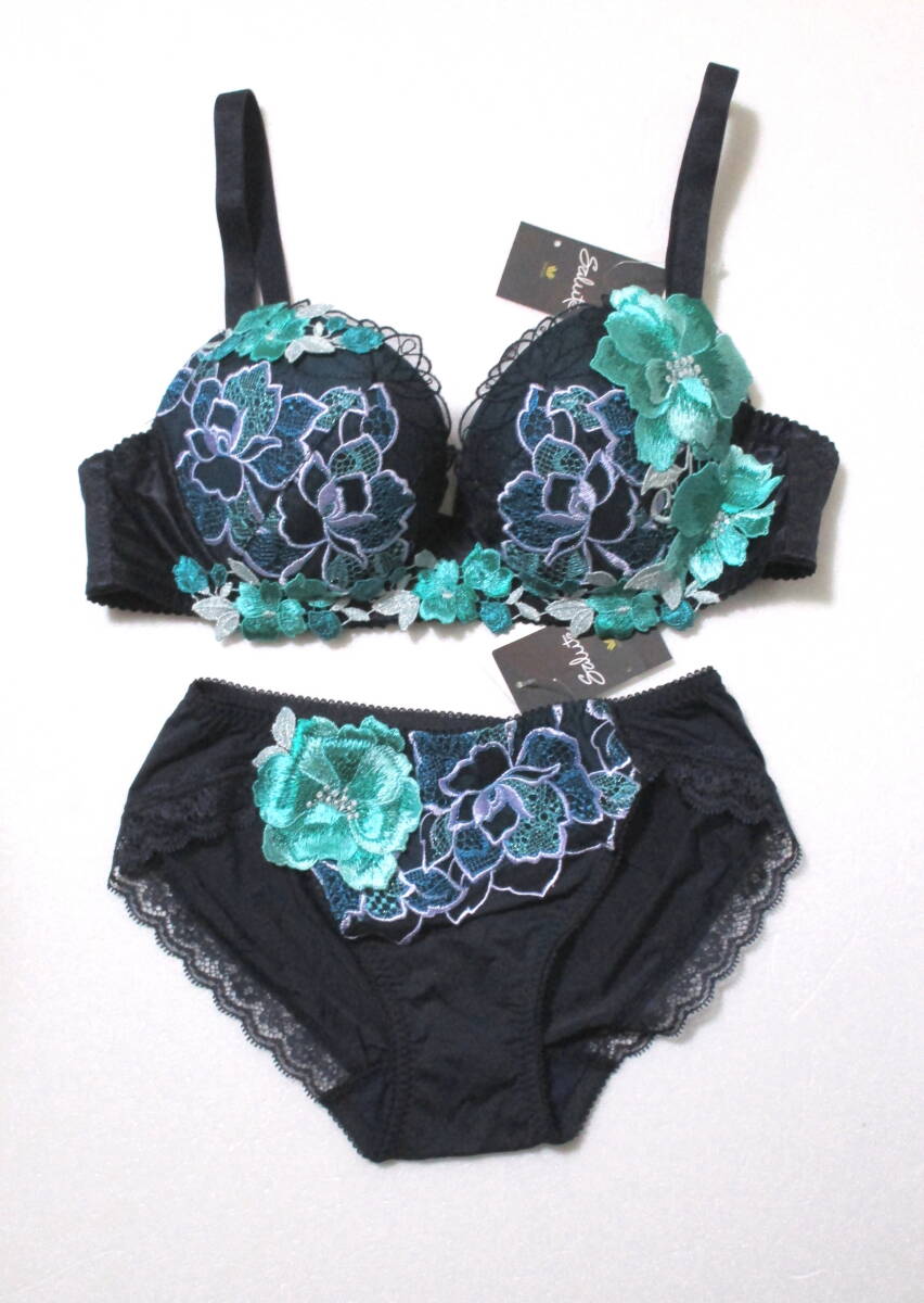 希少 ワコール サルート ブラ&ショーツ E70 M タイ王国 王様と私 22G 新品タグ付 508★拍卖