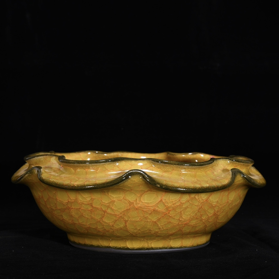 唐物 宋 官窯 黄釉 冰裂紋 花口洗 陶芸 磁器 古陶磁器 中国美術品 時代物 D63拍卖