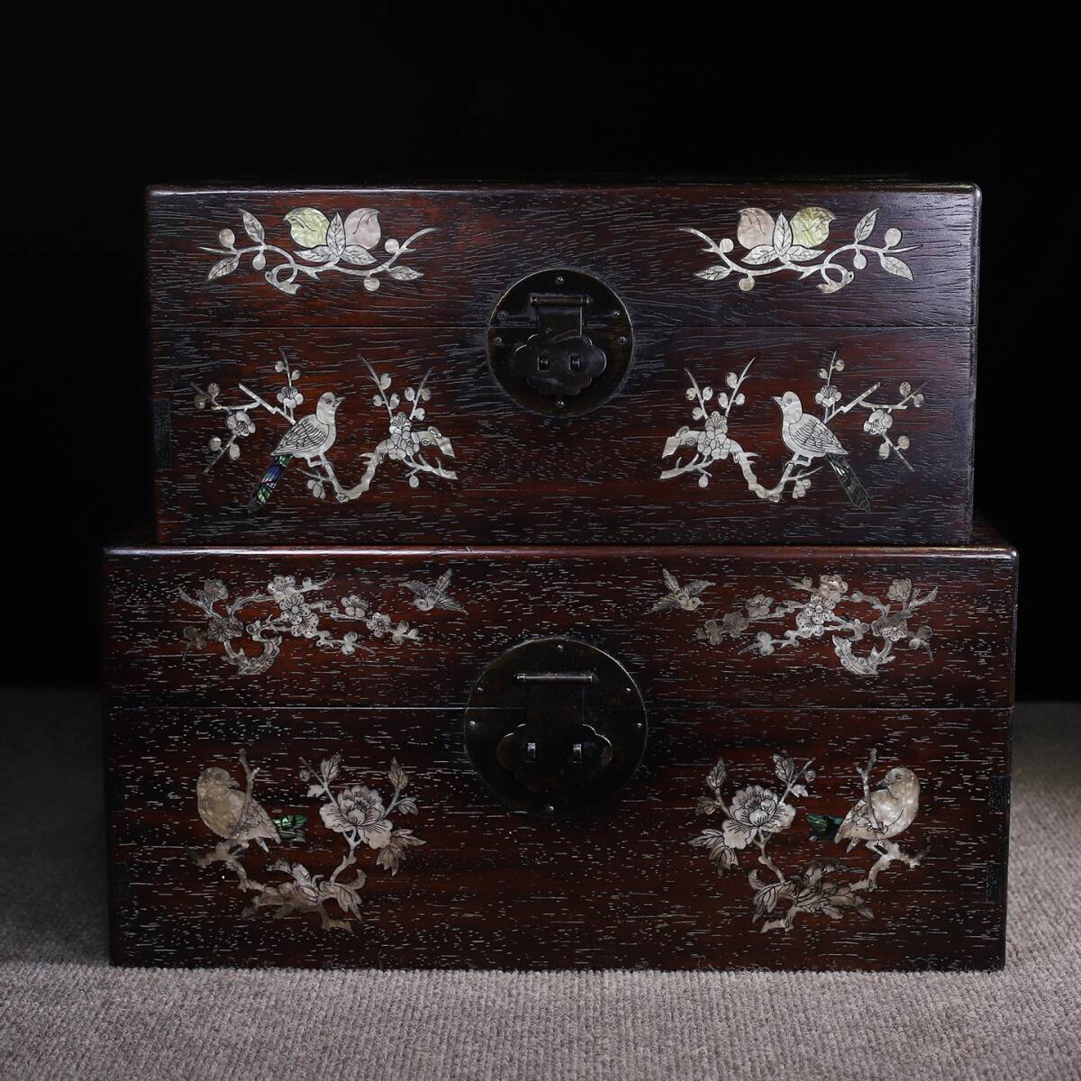 唐物 清代 紫檀木 はめ込む貝殼 子母套盒一套 木製 中国美術品 時代物 D63拍卖