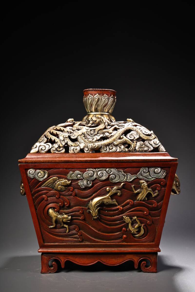唐物 明 宣德年製 純銅 竜鳳 薫香炉 紅銅 高浮彫 鏨刻工藝 塗金塗銀 中国美術品 時代物 D63拍卖