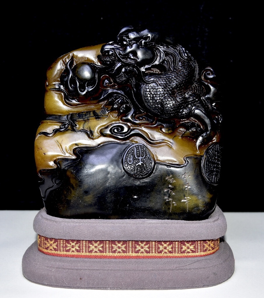 唐物 【清朝の作家 篆刻家 李宝嘉 字:伯元】寿山石 カラス皮 田黄石 印鑑 置物 天然石 手彫 篆刻 古印材 中国美術品 時代物 D63拍卖