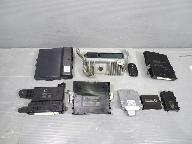 プリウス DAA-ZVW51 コンピューターセット 後期 S 1kurudepa拍卖