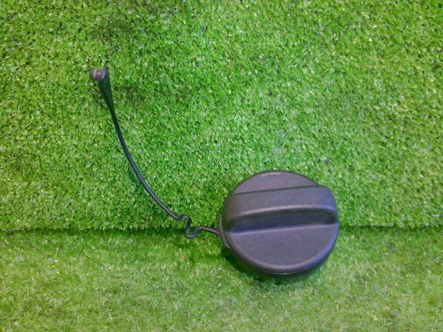 4kurudepa H21年 ヴィッツ CBA-NCP95 給油キャップ SCP90 KSP90 フィラーキャップ拍卖