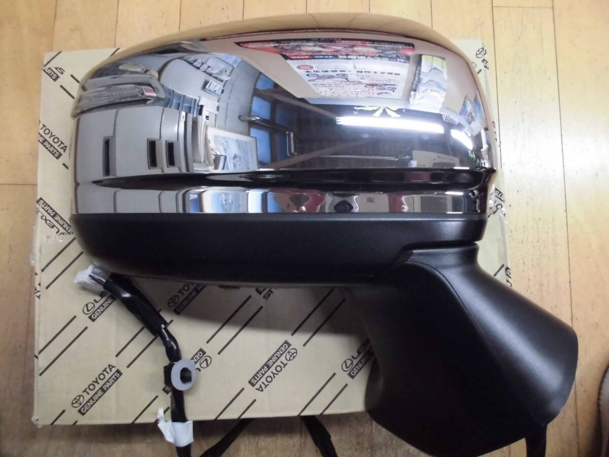 トヨタ ランドクルーザー FJA300 VJA300 右 サイド ミラー 運転席側 300系 中古品 87910-60V82拍卖