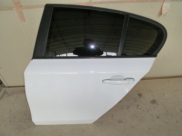 BMW E87 左 リア ドア 300 ABA-UD20 2008y 120i 7.3万km 即決あり拍卖