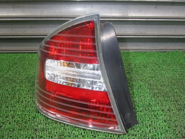 レガシィ CBA-BL5 左テールランプ 84201AG192 コイト 220-20806 /42459拍卖
