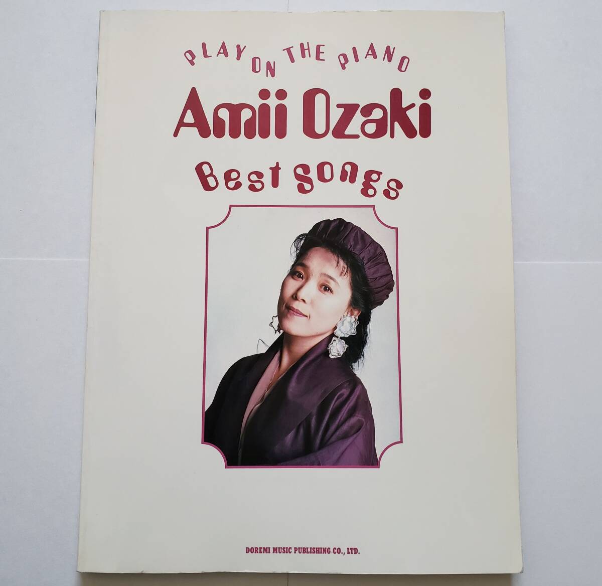 プレイ・オン・ザ・ピアノ 尾崎亜美 ベスト・ソングス 全37曲 PLAY ON THE PIANO AMI OZAKI BEST SONGS 楽譜 ピアノ スコア ピアノ弾き語り拍卖