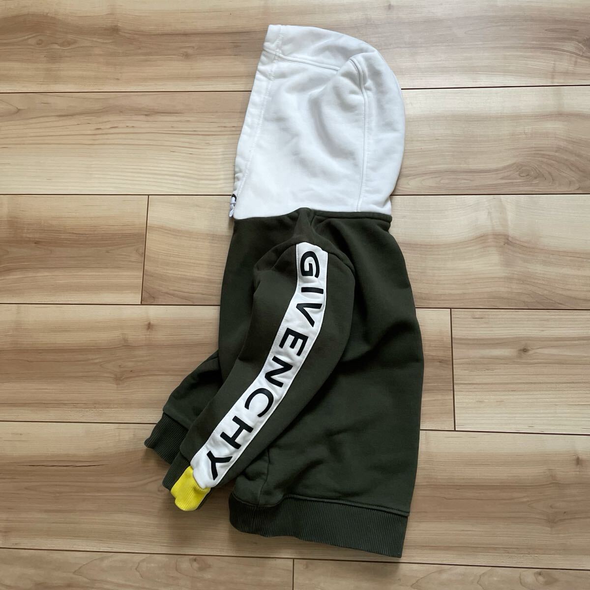 【送料無料】GIVENCHY ジバンシー キッズ サイドロゴ パーカー 4 スウェット拍卖