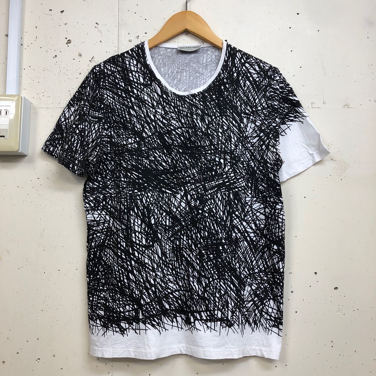BALENCIAGA PARIS バレンシアガ ポルトガル製 サイズXS 黒 ブラック 総柄 半袖 tシャツ Tee カットソー トップス 白黒 コットン拍卖