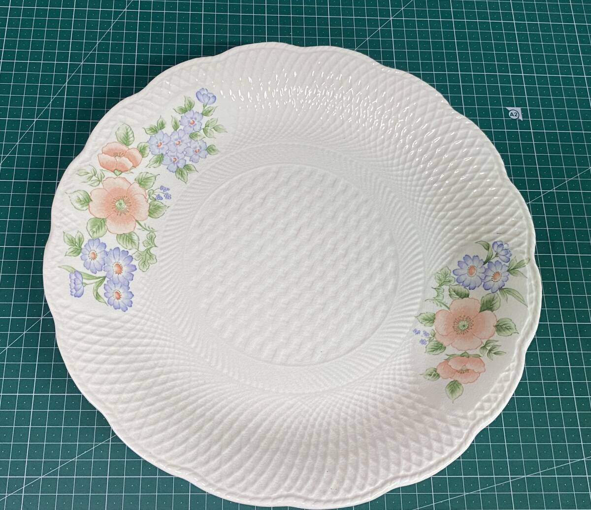 昭和レトロ洋大皿 花柄 直径約32センチ 拍卖
