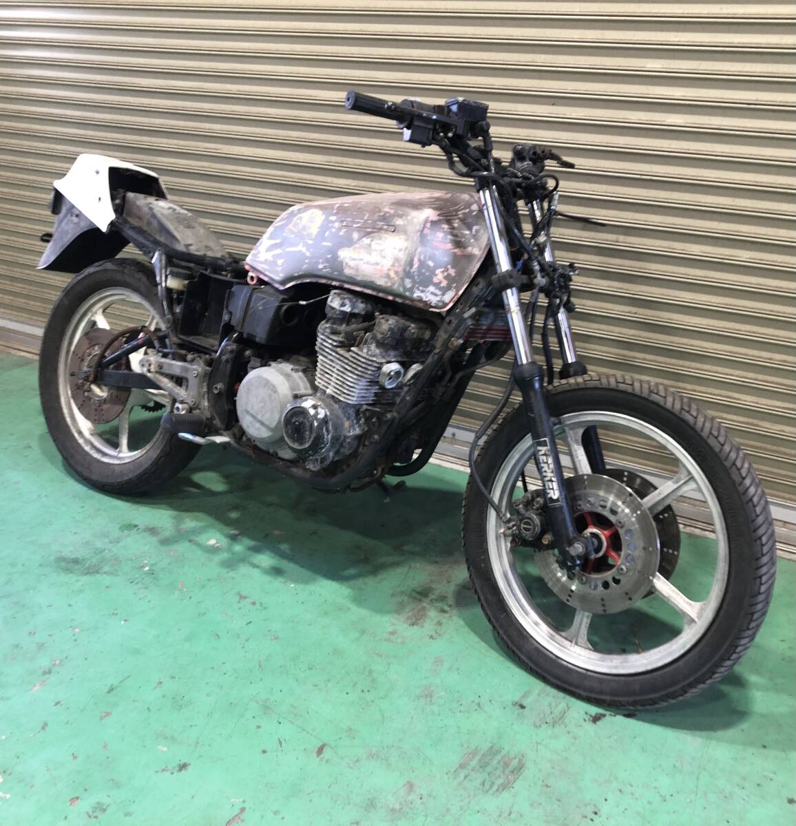 Z400GP 書類無し 部品取り ベース車両 GPZ550F Z550GP Z400FX拍卖