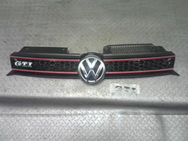 フォルクスワーゲン※同梱不可※VW ゴルフ 1KCCZ ラジエータグリル GTIタイプ 純正 リアゲート用エンブレム付拍卖