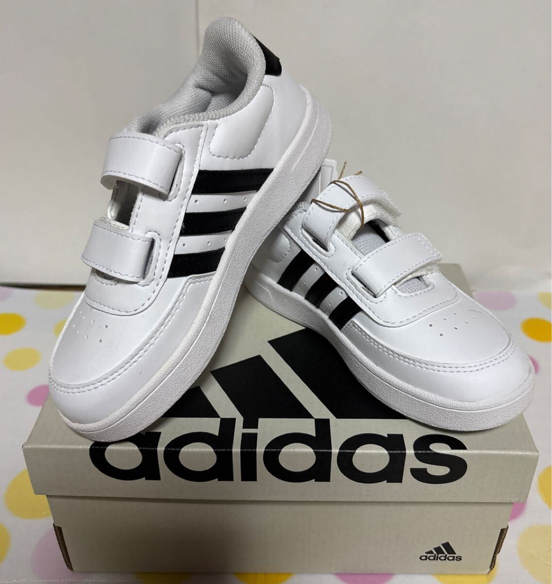 アディダスキッズスニーカー16cm 新品拍卖